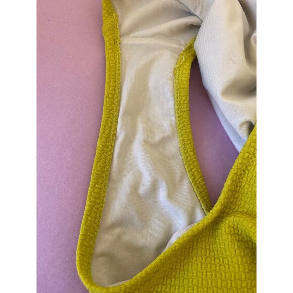 Old Navy Women’s Chartreuse Textured One-Piece Swimsuit With Twist Front Size M - Picture 7 of 7